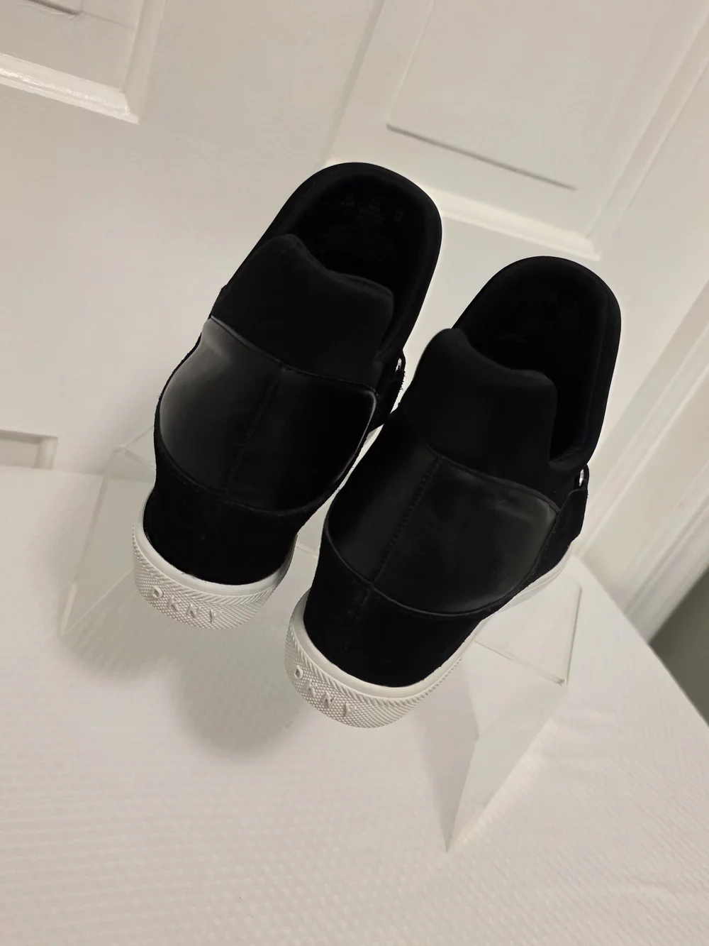 DKNY Black & White 